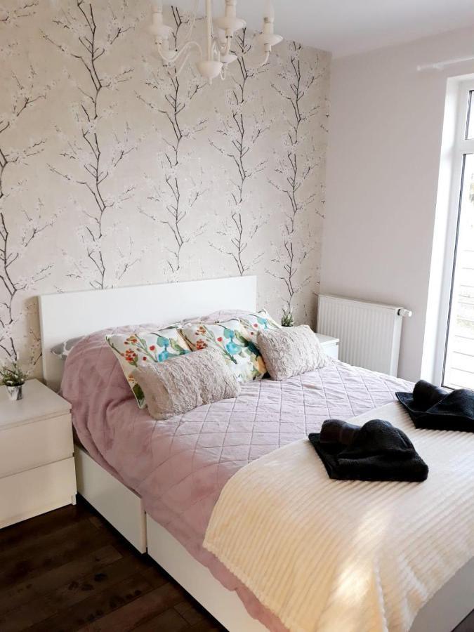 Ferienwohnung Przy Centrum Jelenia Góra Exterior foto