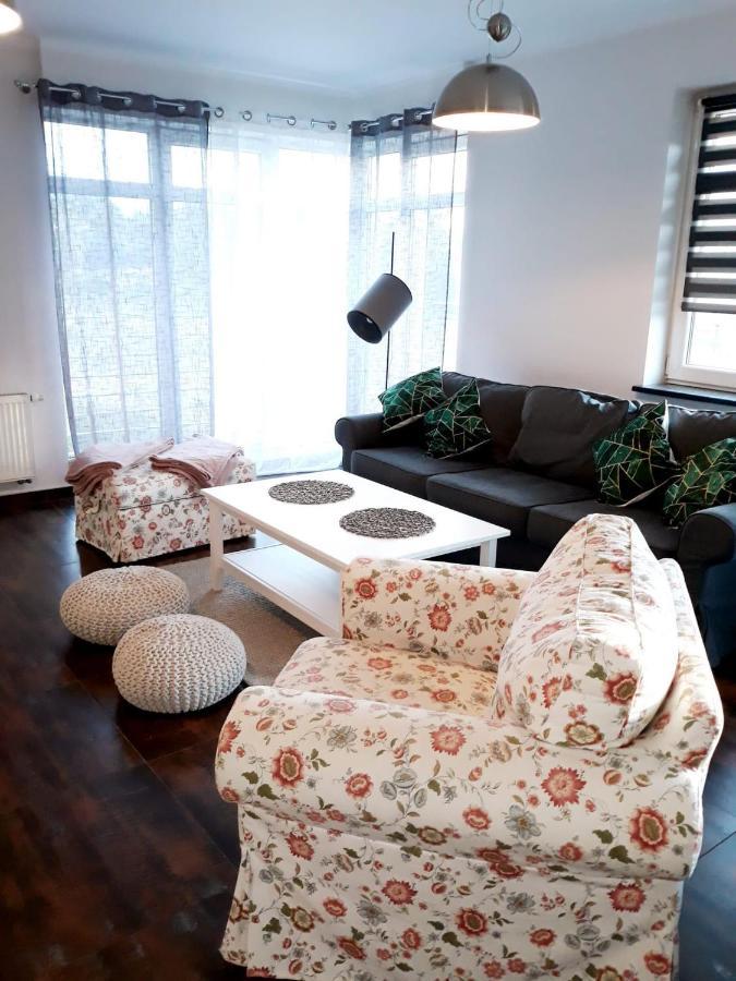 Ferienwohnung Przy Centrum Jelenia Góra Exterior foto